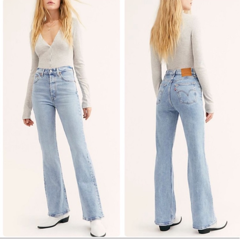 LEVI’S High Waisted Ribcage Flare Jeans